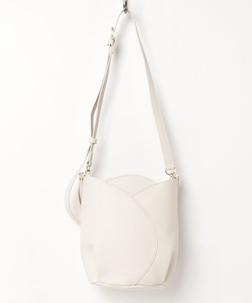 Legato Largo（レガートラルゴ）の「Legato Largo/ レガートラルゴ / チューリップモチーフ 2WAYトート / LG-F3094（トートバッグ・レディース・ピンク/レッド/イエロー/アイボリー/ブラック/ブルー/グリーン系その他/オレンジ系その他/ピンク系その他・ONESIZE/ONE SIZE）」の16枚目の写真