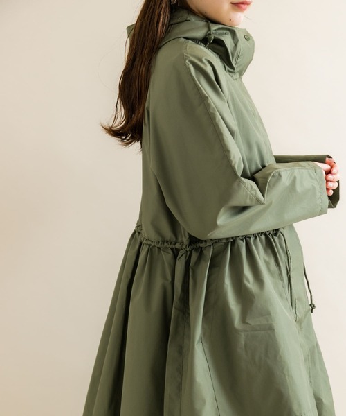 SMELLY(スメリー)の「because Mods Gather Coat(レインコート/ポンチョ・レディース・カーキ・ONE)」の2枚目の写真