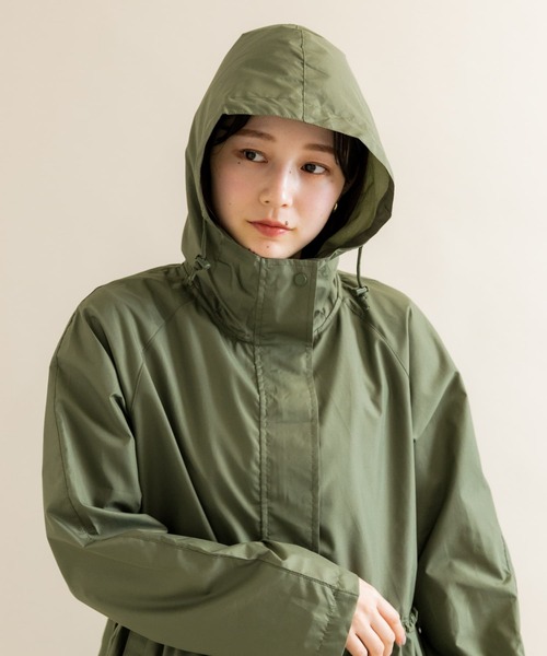 SMELLY(スメリー)の「because Mods Gather Coat(レインコート/ポンチョ・レディース・カーキ・ONE)」の6枚目の写真