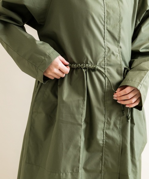 SMELLY(スメリー)の「because Mods Gather Coat(レインコート/ポンチョ・レディース・カーキ・ONE)」の9枚目の写真