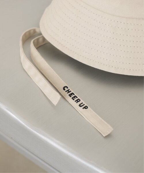 RAY CASSIN（レイカズン）の「【CHEER UP】ロゴバケットハット（ハット・レディース・オフホワイト/ブラック・FREE）」の6枚目の写真