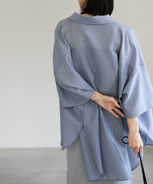 select MOCA（セレクトモカ）の「ルーズシルエットワイドスリーブシャツ（シャツ/ブラウス・レディース・グレイッシュブルー/アイボリー/ブラック/ネイビー・FREE）」の22枚目の写真