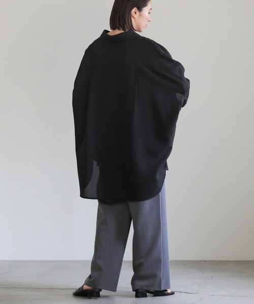 select MOCA（セレクトモカ）の「ルーズシルエットワイドスリーブシャツ（シャツ/ブラウス・レディース・グレイッシュブルー/アイボリー/ブラック/ネイビー・FREE）」の17枚目の写真