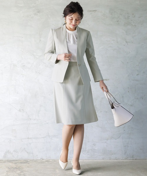 WHITE JOOLA(ホワイトジョーラ)の「【 洗濯機OK & 2wayストレッチ 】 抗菌マシンウォッシャブル・フレアAラインスカート(スカート・レディース・ライトグレー/ブラック・13号/7号/11号/9号)」の4枚目の写真