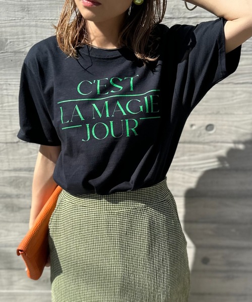 mi via loca（ミヴィアロカ）の「FRUIT OF THE LOOM フレンチロゴ半袖Tシャツ 【MVL004 ※2A】（Tシャツ/カットソー・レディース・オフホワイト/ホワイト系その他/ブラック/ナチュラル・X-LARGE/LARGE）」の4枚目の写真