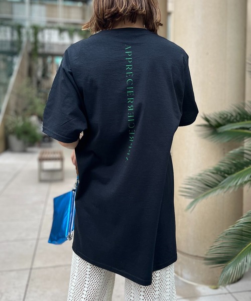 mi via loca（ミヴィアロカ）の「FRUIT OF THE LOOM フレンチロゴ半袖Tシャツ 【MVL004 ※2A】（Tシャツ/カットソー・レディース・オフホワイト/ホワイト系その他/ブラック/ナチュラル・X-LARGE/LARGE）」の7枚目の写真