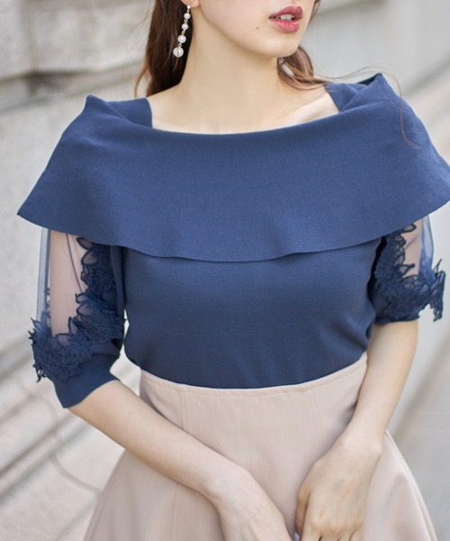 tocco closet(トッコ クローゼット)の「フラワーレース装飾チュールスリーブ切替オフショルシャリニットプルオーバー(ニット/セーター・レディース・ネイビー/オフホワイト/ラベンダー・M)」の3枚目の写真