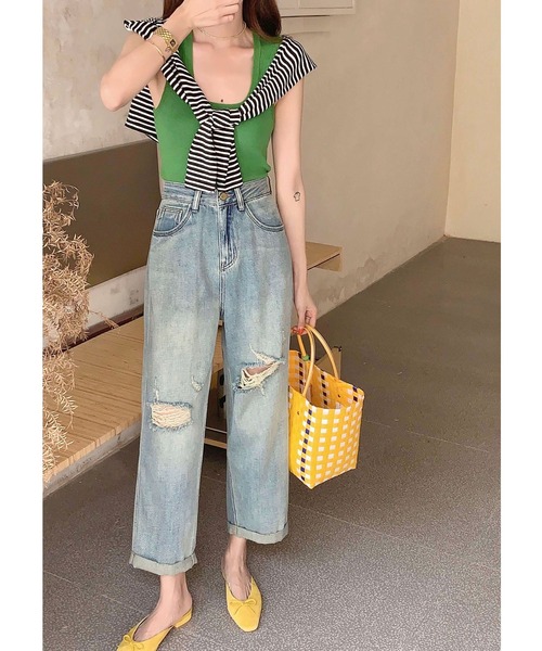 Jewelobe(ジュエローブ)の「ワイドクロップドダメージデニムパンツ(デニムパンツ・レディース・ブルー・S/M)」の2枚目の写真