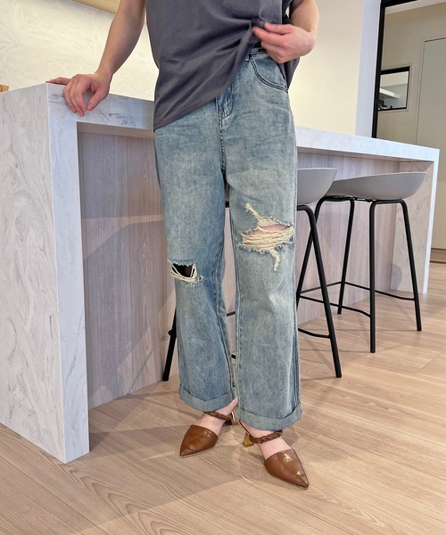 Jewelobe(ジュエローブ)の「ワイドクロップドダメージデニムパンツ(デニムパンツ・レディース・ブルー・S/M)」の6枚目の写真