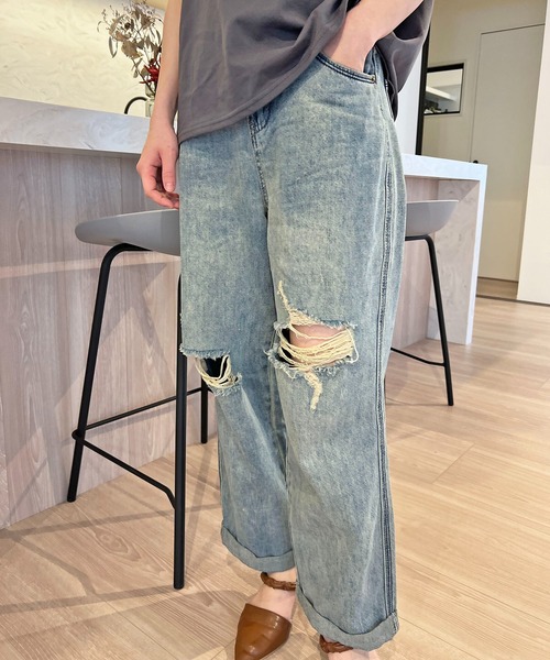 Jewelobe(ジュエローブ)の「ワイドクロップドダメージデニムパンツ(デニムパンツ・レディース・ブルー・S/M)」の16枚目の写真
