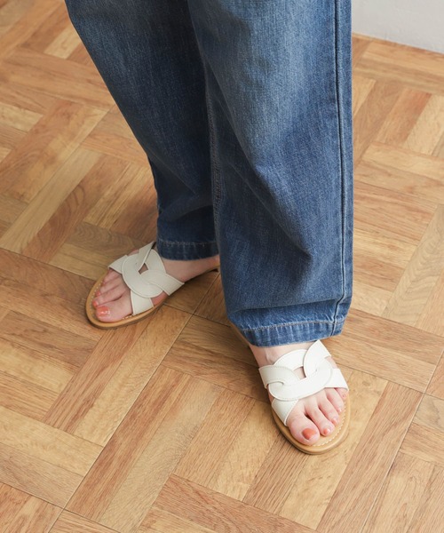 URBAN RESEARCH DOORS（アーバンリサーチドアーズ）の「カッティングサンダル（サンダル・レディース・ブラック/ホワイト・38/36/37）」の3枚目の写真