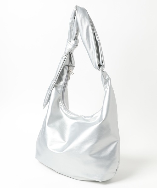 LAKOLE（ラコレ）の「フェイクレザーワンノットハンドルショルダーバッグ / 907772（ショルダーバッグ・レディース・シルバー/ブラック/サンドグレー・FREE）」の15枚目の写真