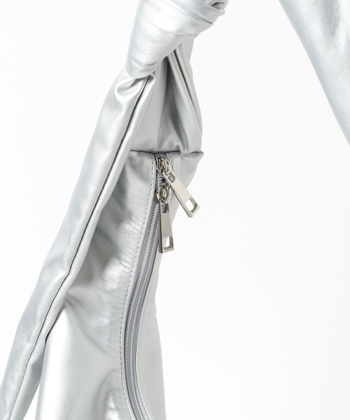 LAKOLE（ラコレ）の「フェイクレザーワンノットハンドルショルダーバッグ / 907772（ショルダーバッグ・レディース・シルバー/ブラック/サンドグレー・FREE）」の11枚目の写真