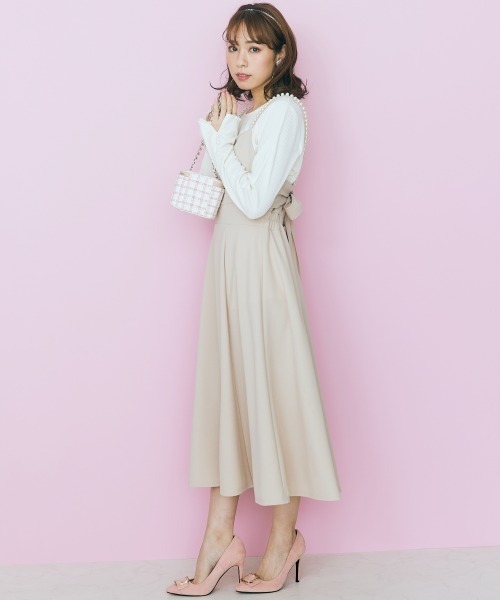 marun(マルン)の「<大きいサイズ> 肩ひもパール調パーツ付きキャミワンピース marun(ワンピース・レディース・ダークネイビー/ピンク/ベージュ・3L/4L/5L/L/LL)」の1枚目の写真