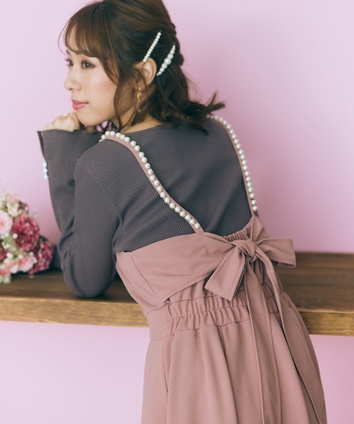 marun(マルン)の「<大きいサイズ> 肩ひもパール調パーツ付きキャミワンピース marun(ワンピース・レディース・ダークネイビー/ピンク/ベージュ・3L/4L/5L/L/LL)」の3枚目の写真