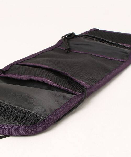 Gramicci(グラミチ)の「/GRAMICCI/CORDURA NECK POUCH(ショルダーバッグ・メンズ・ブラック・FREE)」の13枚目の写真