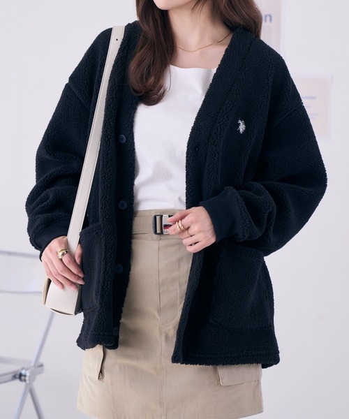 U.S. POLO ASSN.（ユーエスポロアッスン）の「U.S. POLO ASSN. ボアフリースカーディガン PLM33313（カーディガン/ボレロ・レディース・ベージュ/ネイビー/ブラック・M）」の11枚目の写真