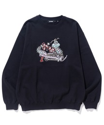 XLARGE | CATERPILLAR IN A SHOE CREWNECK SWEATSHIRT(スウェット)