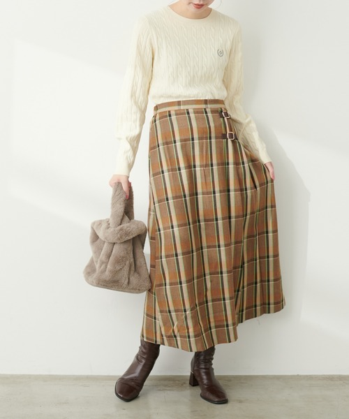 natural couture(ナチュラルクチュール)の「合皮ベルトデザインタックスカート(スカート・レディース・チャコールグレー/その他1/ライトベージュ/その他2・FREE)」の3枚目の写真