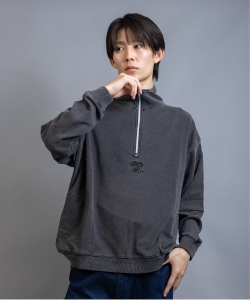 En serio TOKYO(エンソリオトーキョー)の「インディゴ染め裏毛 ハーフジップ スタンドネック トレーナー(スウェット・メンズ・インディゴブルー/スミクロ・L/M)」の2枚目の写真