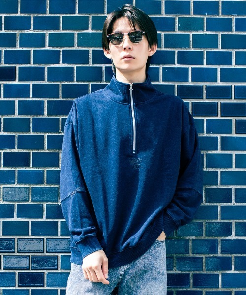 En serio TOKYO(エンソリオトーキョー)の「インディゴ染め裏毛 ハーフジップ スタンドネック トレーナー(スウェット・メンズ・インディゴブルー/スミクロ・L/M)」の1枚目の写真