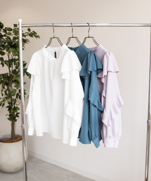 CLETTE(クレット)の「フリル袖プチハイネックブラウス(シャツ/ブラウス・レディース・オフホワイト/ブルー/ラベンダー・4L/3L/LL)」の19枚目の写真