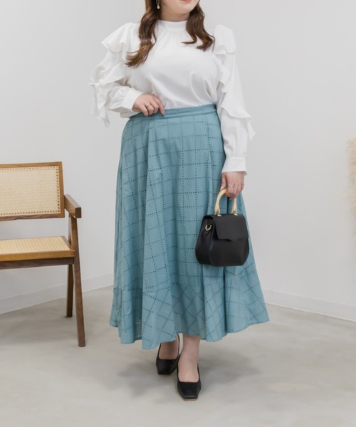 CLETTE(クレット)の「フリル袖プチハイネックブラウス(シャツ/ブラウス・レディース・オフホワイト/ブルー/ラベンダー・4L/3L/LL)」の9枚目の写真