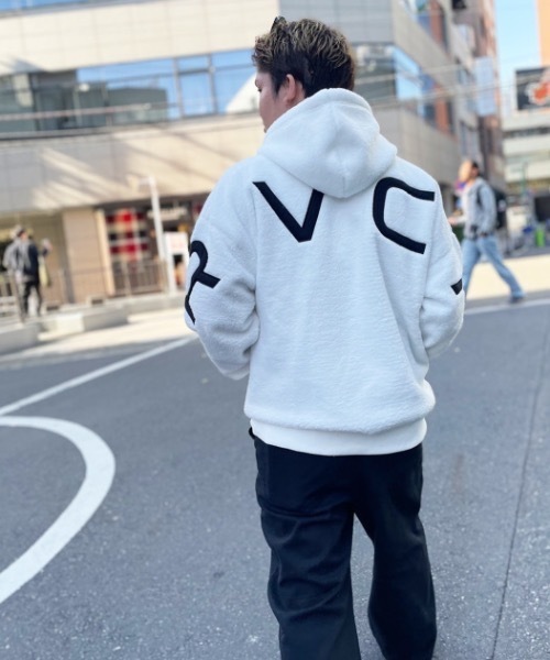 RVCA(ルーカ)の「RVCA メンズ 【AZUL】 RVCA×AZUL FAKE RVCA ZIP HOODIE パーカー【2023年秋冬モデル】/ルーカ×AZULコラボデザインバッグビッグプリントボラジップアップフーディ(パーカー・メンズ・ブラック/ホワイト・FREE)」の9枚目の写真