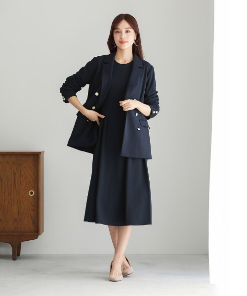 Emilyan（エミリアン）の「洗えて動けるワーママワンピ【手洗いできるハイストレッチジョーゼット】美フレアワンピース（ワンピース・レディース・チャコールグレー/ベージュ/ネイビー/ブラック/グレイッシュベージュ・S/M/L）」の11枚目の写真