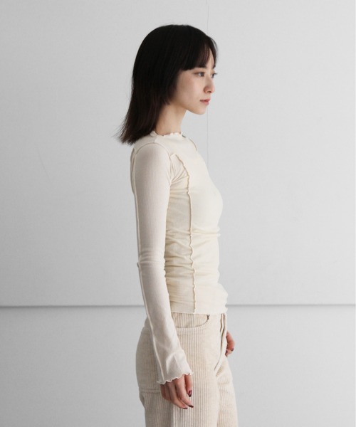BASERANGE(ベースレンジ)の「BASERANGE Omato long sleeve(Tシャツ/カットソー・レディース・オフホワイト/ブラック・SMALL/X-SMALL)」の3枚目の写真