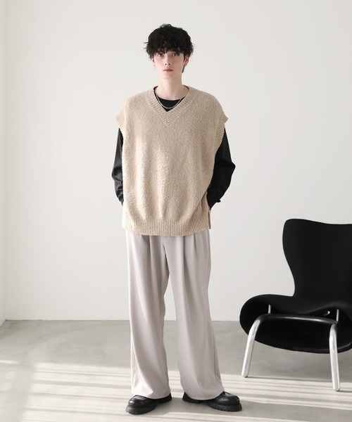 ASTRONOMY(アストロノミー)の「ブークレVネックニットベスト(ベスト・メンズ・ブラック/ブルー/チャコール/ライトベージュ・L/M)」の18枚目の写真