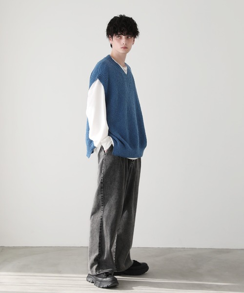 ASTRONOMY(アストロノミー)の「ブークレVネックニットベスト(ベスト・メンズ・ブラック/ブルー/チャコール/ライトベージュ・L/M)」の13枚目の写真