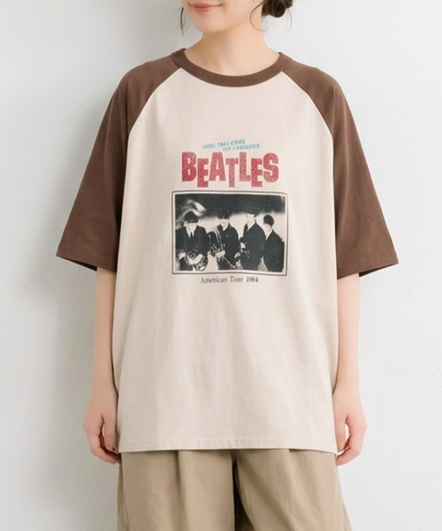 The Beatles(ザビートルズ)の「【THE BEATLES/ザ ビートルズ】ツアーフォトプリントラグランスリーブTシャツ/バックプリント(Tシャツ/カットソー・レディース・チャコールグレー/オフホワイト/ホワイト/ダークグレー/ホワイト系1・MEDIUM/X-LARGE/LARGE)」の3枚目の写真