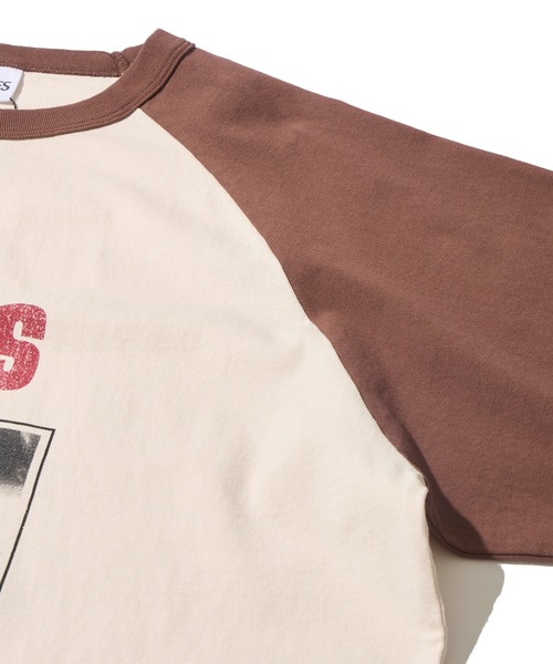 The Beatles(ザビートルズ)の「【THE BEATLES/ザ ビートルズ】ツアーフォトプリントラグランスリーブTシャツ/バックプリント(Tシャツ/カットソー・レディース・チャコールグレー/オフホワイト/ホワイト/ダークグレー/ホワイト系1・MEDIUM/X-LARGE/LARGE)」の17枚目の写真