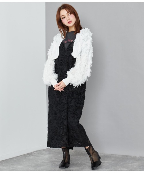 CHILLE(チル)の「フェザーカットニットカーディガン 長袖(カーディガン/ボレロ・レディース・アイボリー/ブラック・FREE)」の7枚目の写真