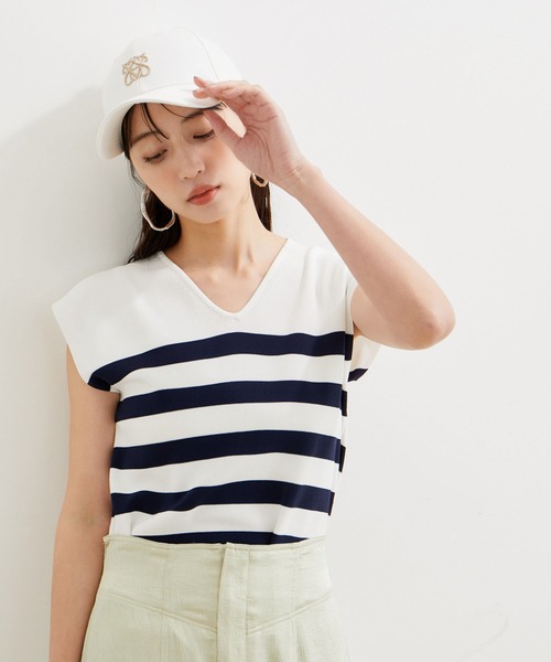 VIS（ビス）の「【前後2WAY】美人スリーブニットプルオーバー【UVケア・接触冷感・洗える】（ニット/セーター・レディース・ブラウン/ホワイト系その他/キナリ/グリーン・FREE）」の2枚目の写真