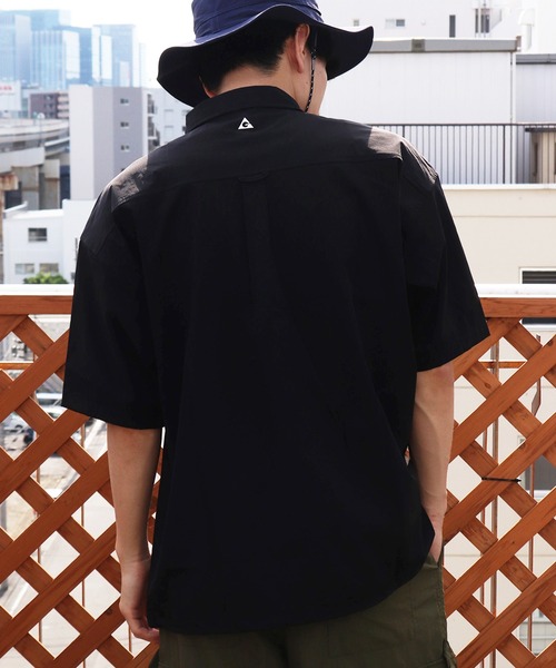 GERRY(ジェリー)の「GERRY 接触冷感 撥水 ストレッチ半袖シャツ ダブル胸ポケット付(シャツ/ブラウス・メンズ・グレイッシュベージュ/ブラック/カーキ・L/LL/M)」の20枚目の写真