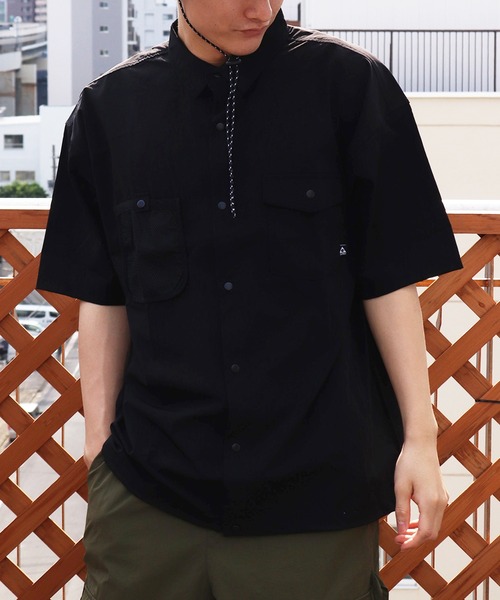 GERRY(ジェリー)の「GERRY 接触冷感 撥水 ストレッチ半袖シャツ ダブル胸ポケット付(シャツ/ブラウス・メンズ・グレイッシュベージュ/ブラック/カーキ・L/LL/M)」の19枚目の写真