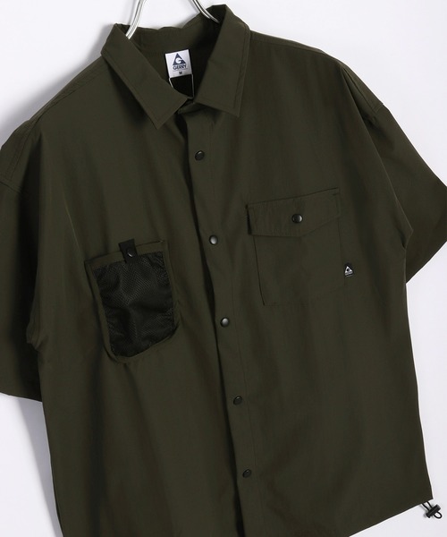 GERRY(ジェリー)の「GERRY 接触冷感 撥水 ストレッチ半袖シャツ ダブル胸ポケット付(シャツ/ブラウス・メンズ・グレイッシュベージュ/ブラック/カーキ・L/LL/M)」の12枚目の写真