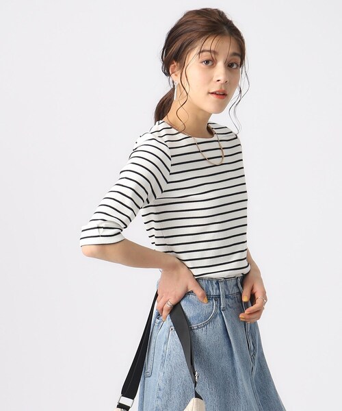 DRESKIP(ドレスキップ)の「◆一枚でもレイヤードでも お袖ロールアップ5分袖Tシャツ(Tシャツ/カットソー・レディース・ライトグレー/オフホワイト/ホワイト系5/ブラック・02/03/04)」の6枚目の写真
