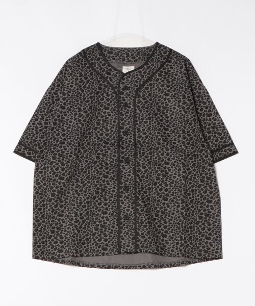 ＪＵＧＬＡＮＳ（ユグランス）の「【Revo.】レオパードパターンベースボールシャツ（シャツ/ブラウス・メンズ・オリーブ/ブラウン/パープル・L/M）」の3枚目の写真