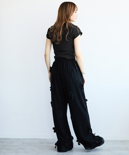 JOINT WORKS(ジョイントワークス)の「【Calvin Klein Jeans / カルバン クライン ジーンズ】 A- MNGM BABY TEE(Tシャツ/カットソー・レディース・カーキ/ベージュ/ピンク/ホワイト/ブラック・SMALL)」の7枚目の写真
