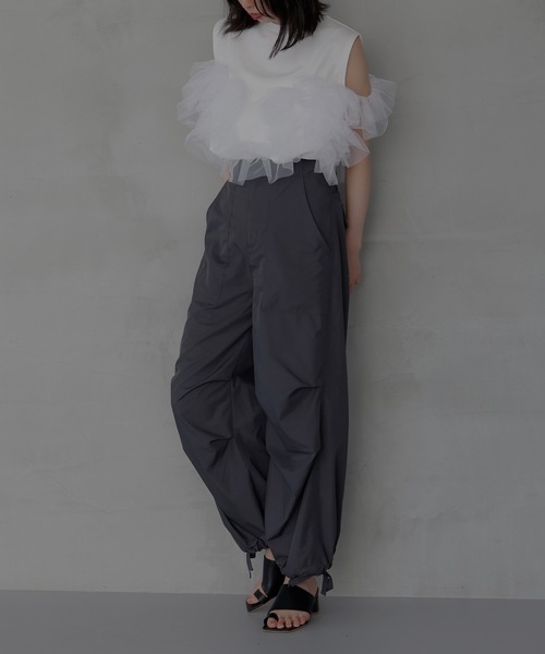 LIAN（リアン）の「カーゴパラシュートパンツ（カーゴパンツ・レディース・ブラック/チャコールグレー/ライトグレー/オフホワイト・FREE）」の3枚目の写真