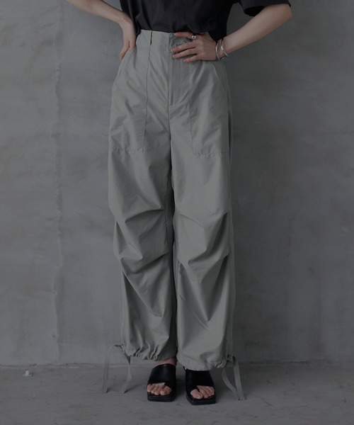 LIAN（リアン）の「カーゴパラシュートパンツ（カーゴパンツ・レディース・ブラック/チャコールグレー/ライトグレー/オフホワイト・FREE）」の21枚目の写真
