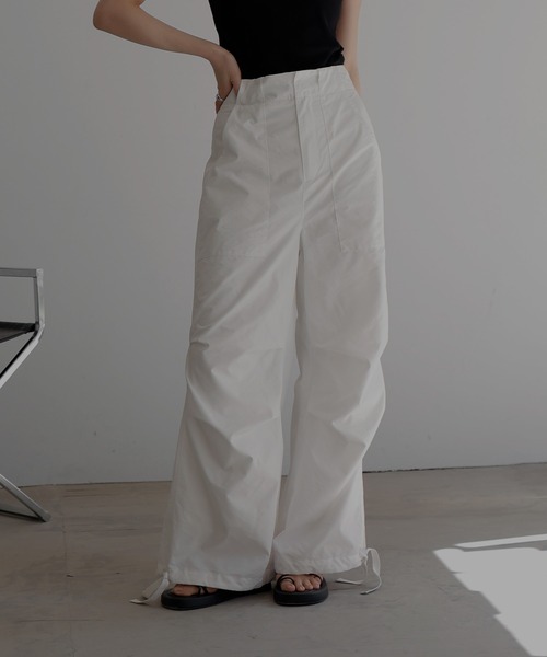 LIAN（リアン）の「カーゴパラシュートパンツ（カーゴパンツ・レディース・ブラック/チャコールグレー/ライトグレー/オフホワイト・FREE）」の15枚目の写真