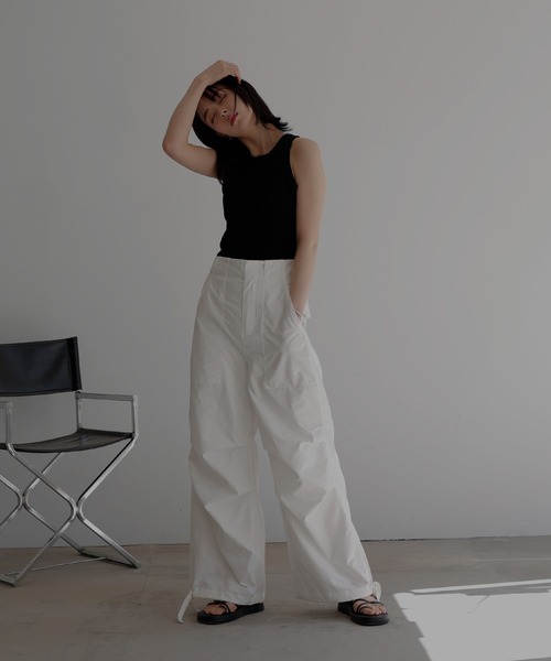 LIAN（リアン）の「カーゴパラシュートパンツ（カーゴパンツ・レディース・ブラック/チャコールグレー/ライトグレー/オフホワイト・FREE）」の16枚目の写真