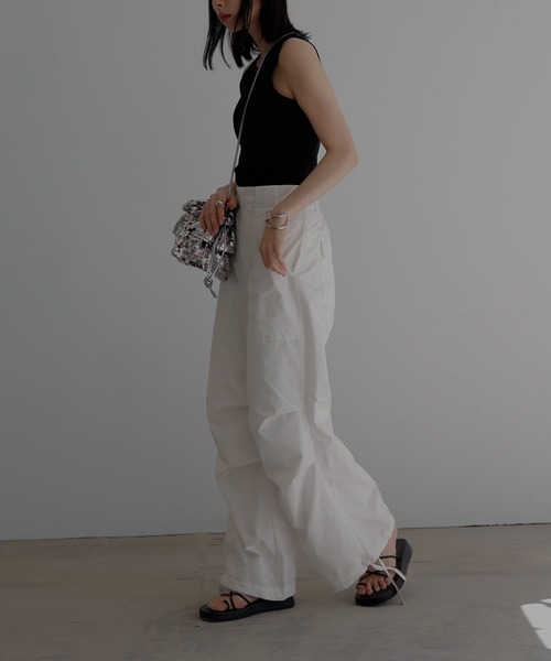 LIAN（リアン）の「カーゴパラシュートパンツ（カーゴパンツ・レディース・ブラック/チャコールグレー/ライトグレー/オフホワイト・FREE）」の17枚目の写真