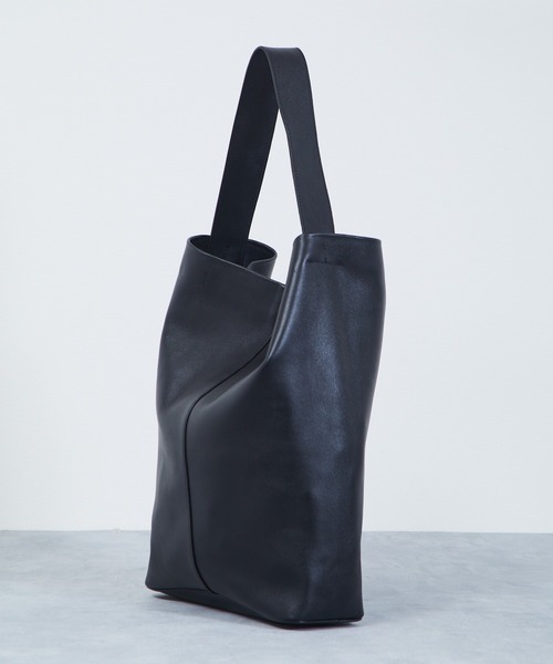 ITTI（イッチ）の「ITTI イッチ / MARY BUCKET SHOULDER MM