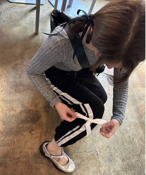 ipugo（イプゴ）の「ipugo/イプゴ サイドリボン スウェットパンツ（スウェットパンツ・レディース・ブラック/ホワイト・FREE）」の22枚目の写真