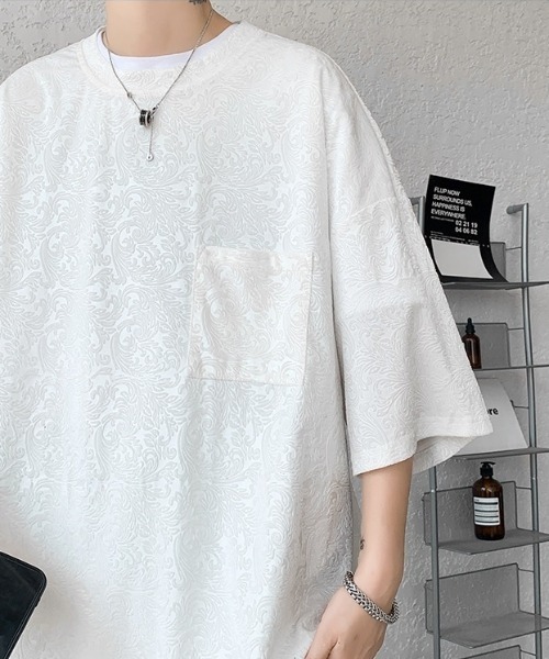 CREARE -LINO-（クレアーレリノ）の「【ユニセックス商品】ペイズリー柄トップス（Tシャツ/カットソー・メンズ・ブラック/ホワイト・FREE）」の17枚目の写真